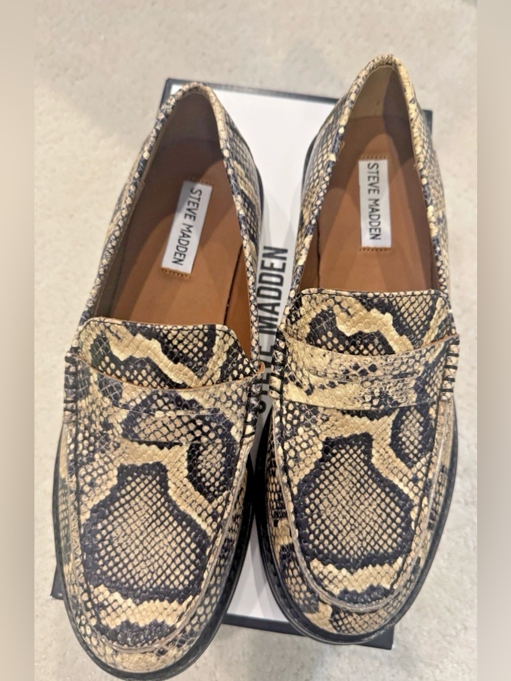 Steve Madden Snakeskin Loafer Flats Brown Pointed Toe Womens 9.5